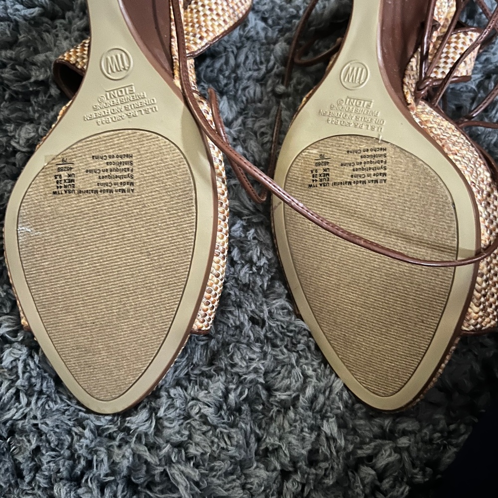Womens shoes